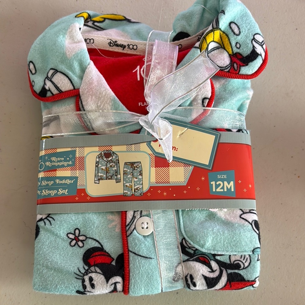 Disney Kids Winter Theme Pajama Set size 12 months
